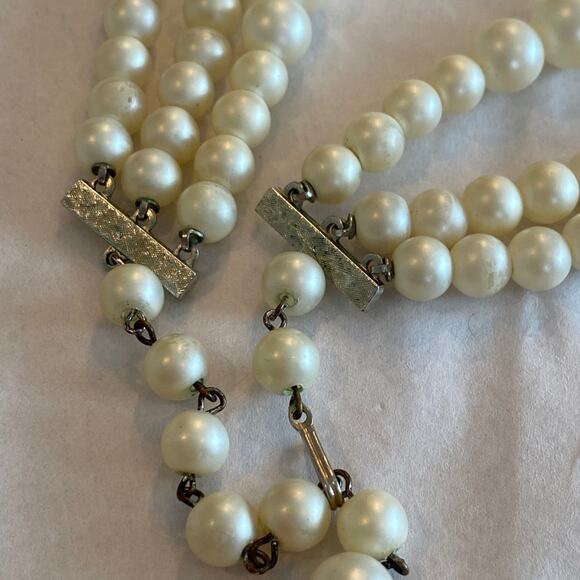 Vintage White Multi Strand Choker Necklace pearl finish beads & faceted crystals - Picture 8 of 8